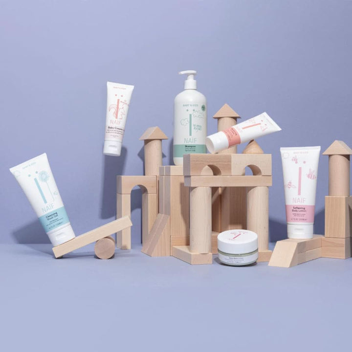 Naïf Pflegendes Waschgel - Für Baby Und Kinder - Babypflege Duschgel Für Empfindliche Haut - Inhaltsstoffe Auf Natürlicher Basis - 100% Vegan - 200 Ml